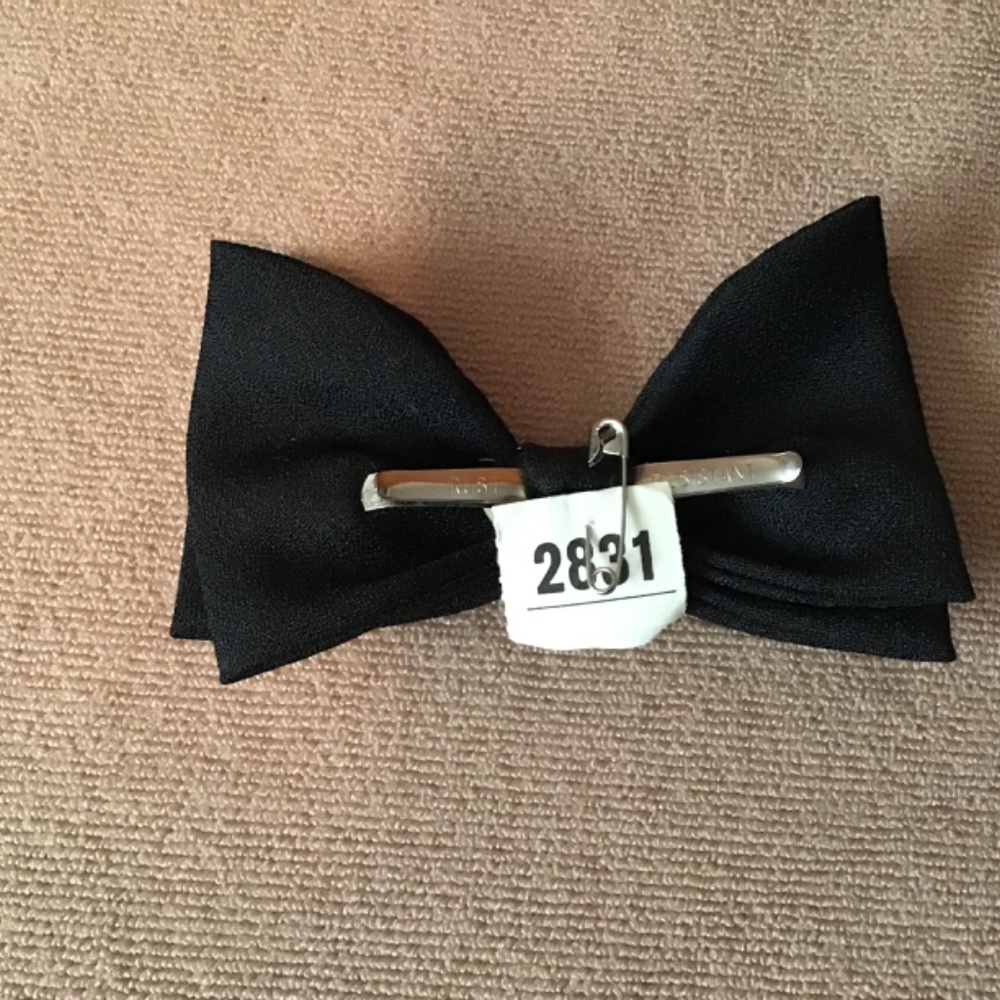 Vintage Beau Clip Bow Tie - circa 1950 with dry clean tag - Picture 2 of 5